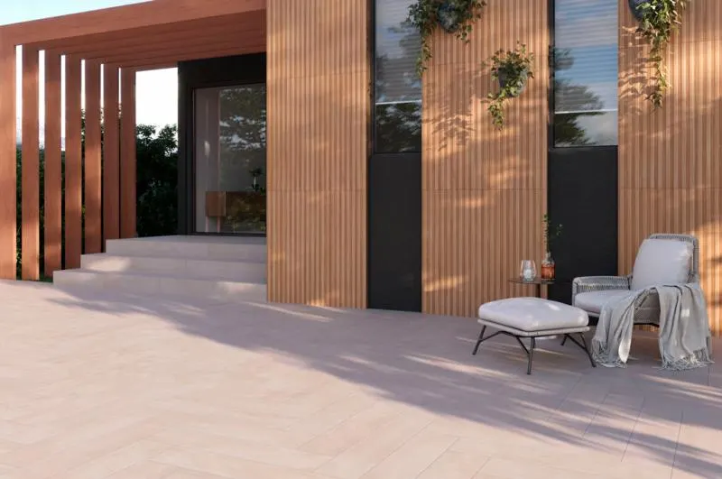 Arquitetura tecnológica e biofílica: porcelanatos Decortiles para os dois lados