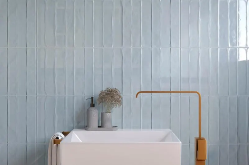 Série Fatto Decortiles: revestimento artesanal com relevo e brilho