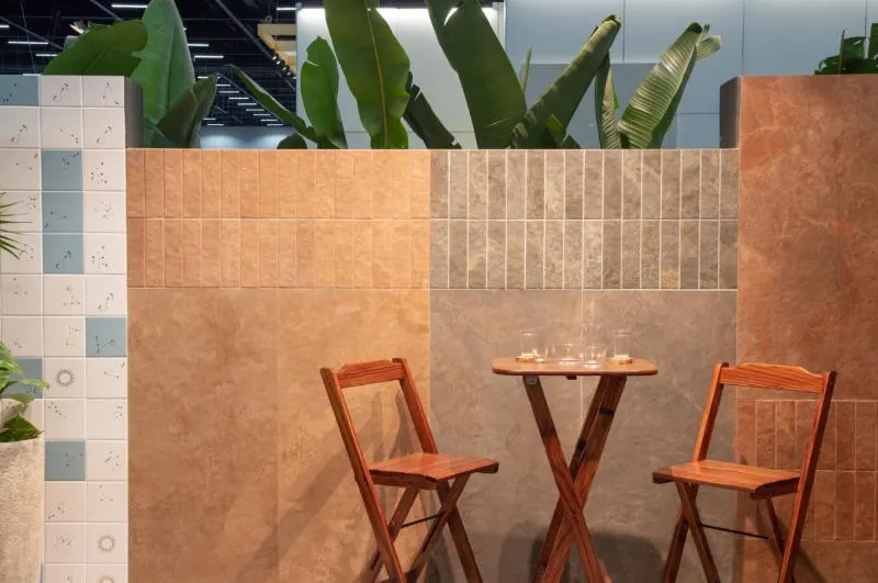 Revestimento efeito pedra Decortiles: opções na Tropobella
