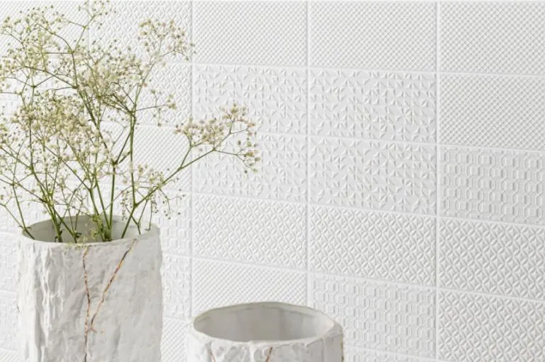 Revestimentos em tons neutros Decortiles: cinza, cimento e off white