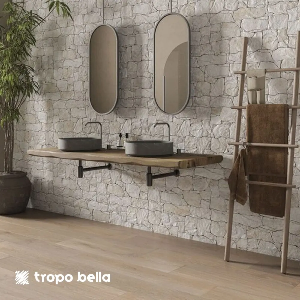Porcelanato Lithos Off White Relevo 3D 33x65 Tropobella em ambiente