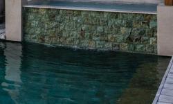 Benefícios da Pedra Hijau para revestimento de piscinas
